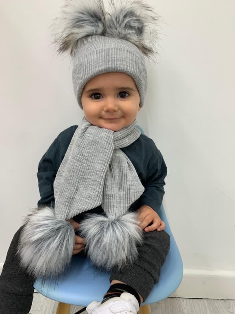 pom pom hat and scarf