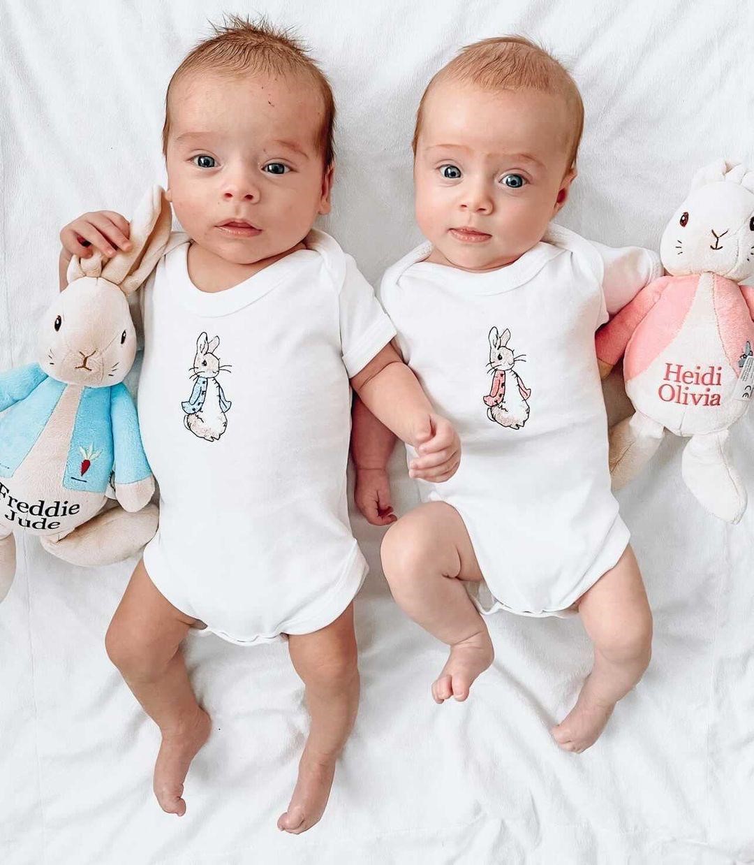 Clothing Unisex Kids Clothing Unisex Baby Clothing Bodysuits Baby Gift Set for Halloween New Baby Sleeper Suit Bib and Hat Set Peter Rabbit / Flopsy Bunny My First Halloween Baby Outfit Set 