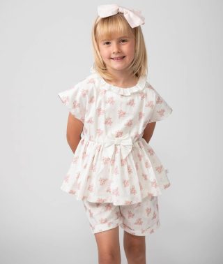 A beautiful look for warm weather days, this ivory Caramelo Kids 2 piece with headband set for girls is patterned with roses and logos in pink and green. Made in soft cotton and fully lined, the bodice is shirred at the back for a comfortable, stretchy fit, and trimmed with ruffles on the neckline and shoulders. A white bow adds a statement touch ,shorts and top comes with a matching headband.

www.perfectlittlething.co.uk 

#perfectlittlething_x #instagram #instagood #kidsfashion #kidsofinstgram #kidsswimsuits #summervibes #summer #supportsmallbusiness #shoplocal #shopsmall #babyboutique #swimwear #smallbusiness #smallbusinessowner #bolton #manchester #babyboy #babygirl #holiday #holidays #babyclothes #baby #kidsstyle #girls #fairytale #outfitinspo #summerhat #swimwear #beachvibes