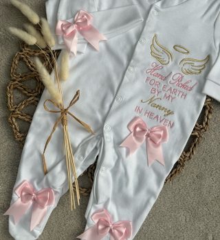 Hand Picked FOR EARTH BY MY Nanny IN HEAVEN 🕊️

What a beautiful little Babygrow for your little miracle this can be personalised to say Grandma/Grandad or who ever else you want to have.

Now online and available to order today.

#personalised #personalisedgifts #handmade #smallbusiness #gifts #giftideas #supportsmallbusiness #shopsmall #customised #shoplocal #custom #personalisedgift #baby #bespoke #handmadewithlove #customisedgifts #smallbusinessowner #personalizedgifts #heaven #newborn #baby #babygirl #trending #instagram #perfectlittlething_x #instagood #instalike